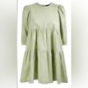 Moon River Mini Bubble Sleeve Dress. Size M sage green
